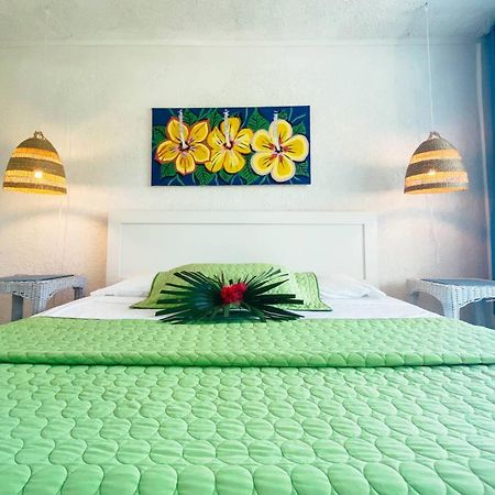 Greenwood Beach Resort Bailey Town  Dış mekan fotoğraf