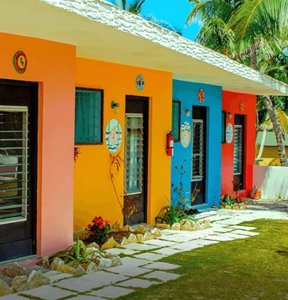 Greenwood Beach Resort Bailey Town  Dış mekan fotoğraf